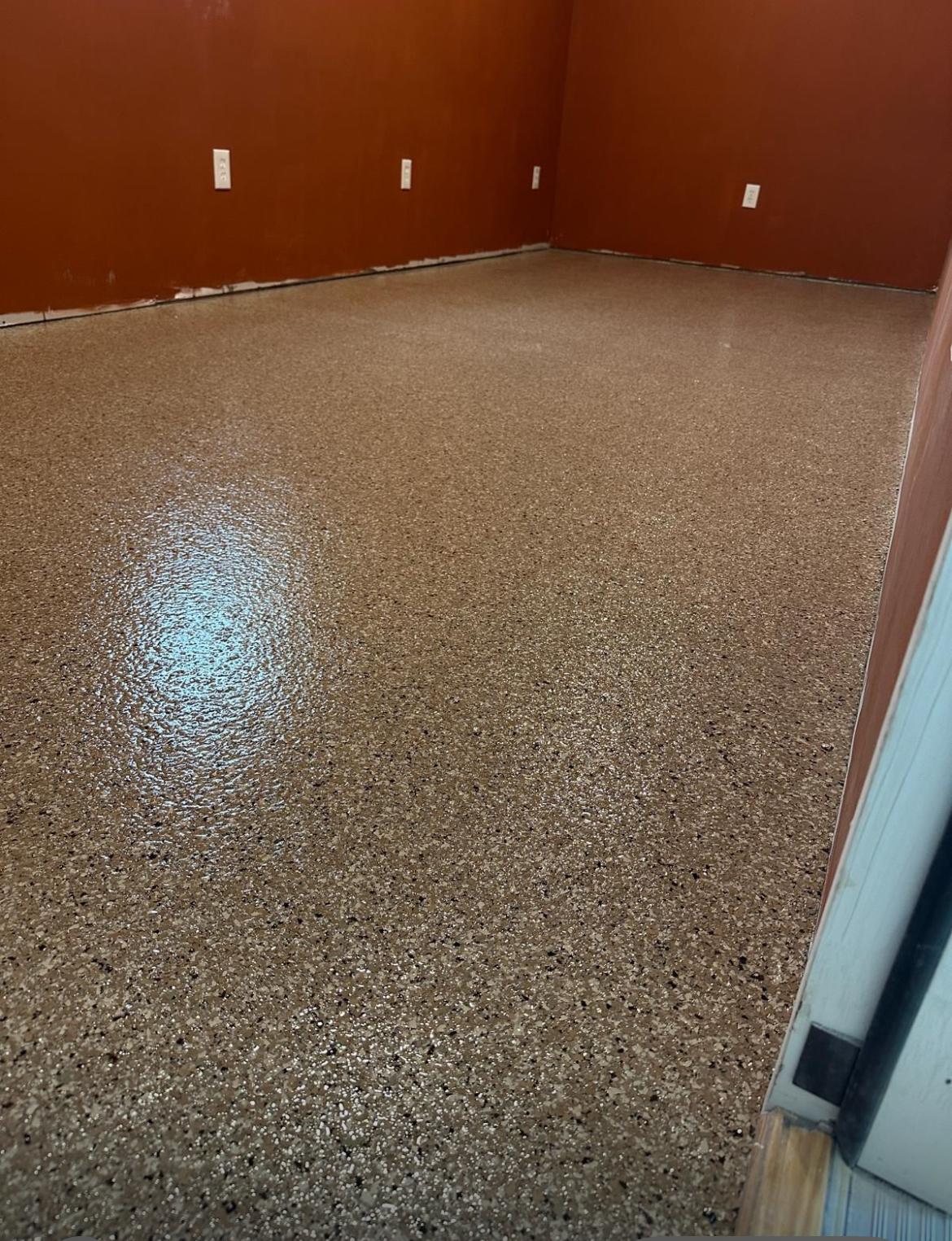 Residential floor with clean and durable epoxy coating